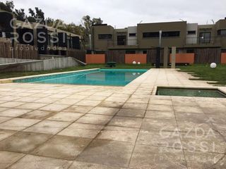 Foto 13 de DPTO.  PB C/JARDIN PROPIO  -3AMB-  ESPACIO LAS CAVAS