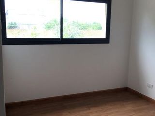 Foto 10 de DPTO.  PB C/JARDIN PROPIO  -3AMB-  ESPACIO LAS CAVAS