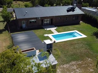 Foto 4 de Hermosa casa de 4 dormitorios con pileta en Rama Caida