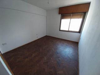 Foto 4 de Departamento de 2 dorm - 9 de Julio - Centro