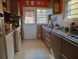 Foto 8 de Quequén Venta de Casa Departamento y Local
