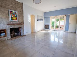 Foto 8 de Casa en venta - 4 Dormitorios 3 Baños - Cochera - 164Mts2 - Mar del Plata