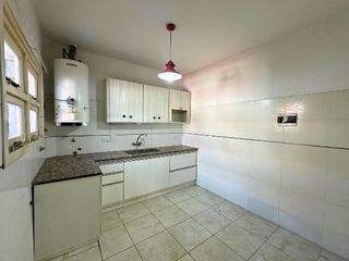 Foto 13 de Casa en venta - 4 Dormitorios 3 Baños - Cochera - 164Mts2 - Mar del Plata