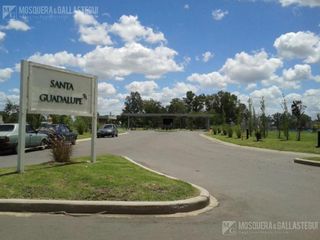 Foto 1 de Terreno en  venta en Santa Guadalupe