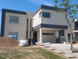 Foto 3 de Casa al Agua en Vistas, Puertos venta