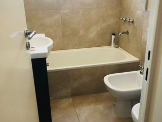 Foto 5 de Departamento en venta 2 ambientes con cochera y aire acondicionado