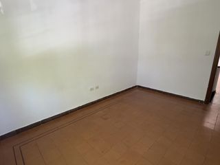 Foto 12 de Casa 3 dormitorios con balcón y garage en b° Juniors (APPTO BANCOR)
