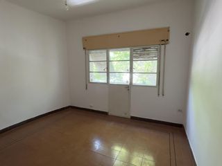 Foto 13 de Casa 3 dormitorios con balcón y garage en b° Juniors (APPTO BANCOR)