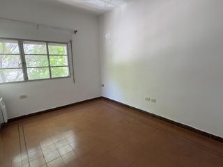 Foto 10 de Casa 3 dormitorios con balcón y garage en b° Juniors (APPTO BANCOR)