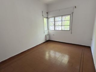 Foto 11 de Casa 3 dormitorios con balcón y garage en b° Juniors (APPTO BANCOR)