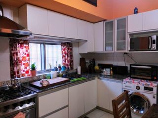 Foto 3 de PH en venta - 2 Dormitorios 2 Baños - Cochera - 150Mts2 - Don Bosco, Quilmes