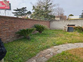Foto 14 de Pacheco - Zeballos al 1000 -  Casa lote propio para uso comercial y vivienda