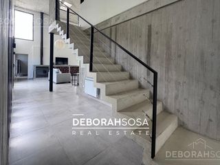 Foto 22 de Casa en Venta 4 dormitorios Al Golf con Pileta- Barrio El Canton Escobar