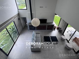 Foto 24 de Casa en Venta 4 dormitorios Al Golf con Pileta- Barrio El Canton Escobar