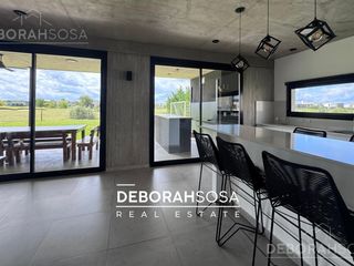 Foto 17 de Casa en Venta 4 dormitorios Al Golf con Pileta- Barrio El Canton Escobar