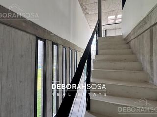 Foto 15 de Casa en Venta 4 dormitorios Al Golf con Pileta- Barrio El Canton Escobar