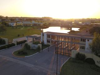 Foto 5 de LOTE INTERNO FONDO VERDE EN VENTA BARRIO HORIZONTES AL SUR-CANNING