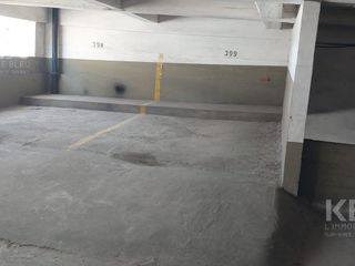 Foto 2 de Cochera cubierta en venta ubicado en Microcentro