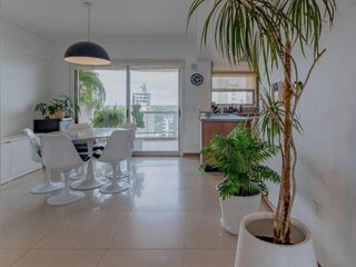 Foto 9 de Departamento en venta - 4 Dormitorios 4 Baños - 182Mts2 - Lomas de Zamora