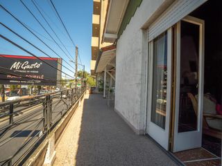 Foto 14 de Son 3 Locales comerciales, con vivienda en la planta alta, todos se encuentran con renta! Ubicados en pleno polo gastronómico de Don Torcuato!