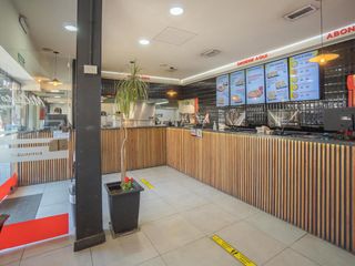 Foto 3 de Son 3 Locales comerciales, con vivienda en la planta alta, todos se encuentran con renta! Ubicados en pleno polo gastronómico de Don Torcuato!
