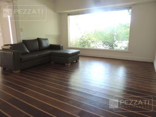Foto 13 de Chalet en venta. Zona Los Troncos. Jardin. 3 dormitorios, playroom, garage