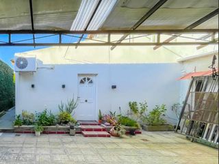 Foto 2 de Casa en venta - 3 Dormitorios 2 Baños - Local - 4662Mts2 - Ensenada