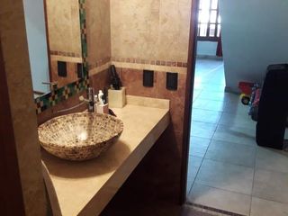 Foto 14 de Casa en venta - 3 dormitorios 2 baños - 300mts2 - Manuel B. Gonnet