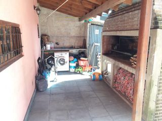 Foto 32 de Casa en venta - 3 dormitorios 2 baños - 300mts2 - Manuel B. Gonnet
