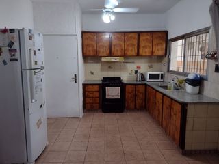 Foto 10 de Casa en venta en Parque Quirno