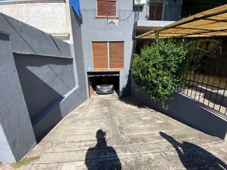 Foto 2 de Casa en venta en Parque Quirno