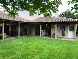 Foto 2 de SANTA BARBARA,CASA EN 1 SOLA PLANTA, ESPECTACULAR , VENTA