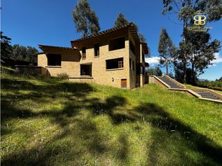 Foto 52 de SE VENDE MAGNFICA CASA EN BOSQUES DE RENANIA EN BRICEÑO