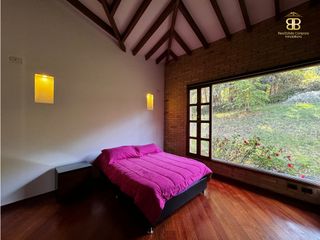Foto 16 de SE VENDE MAGNFICA CASA EN BOSQUES DE RENANIA EN BRICEÑO