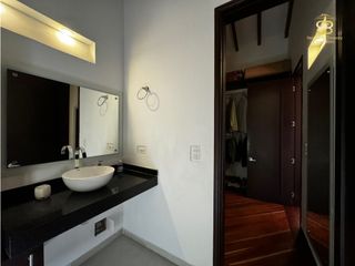 Foto 27 de SE VENDE MAGNFICA CASA EN BOSQUES DE RENANIA EN BRICEÑO