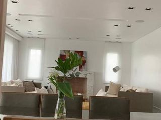 Foto 12 de IMPONENTE CASA EN VENTA BARRIO EL GOLF NORDELTA