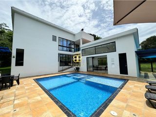 Foto 1 de SE VENDE CASA EN RICAURTE CUNDINAMARCA