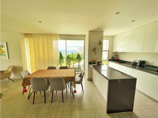 Foto 4 de Se Alquila  Apartamento La Reserva Vista A La Cordillera