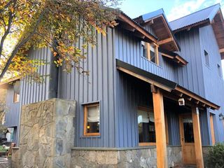 Foto 1 de Casa 4 dormitorios con pileta - San Martin De Los Andes