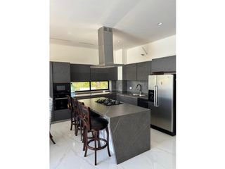 Foto 6 de VENDO CASA PARA ESTRENAR EN LAGOS DEL PEÑON GIARADOT CUND.