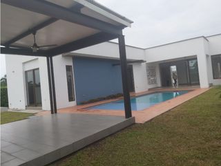 Foto 4 de VENDEMOS  CASA CAMPESTRE UN PISO COND.BARU- VILLAVICENCIO
