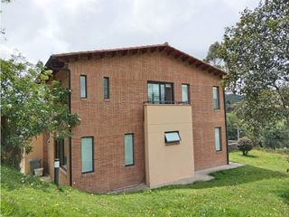 Foto 64 de casa en venta en la calera