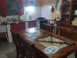 Foto 2 de VENTA CASA YOFRE SUD - 3 DORMITORIOS