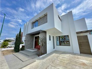 Foto 7 de CASA EN VENTA EN LA EXCLUSIVA URBANIZACIÓN MONACO - BARBASQUILLO MANTA
