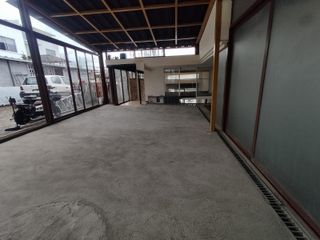 Foto 12 de Local Comercial en  Sangolqui 113m² con Mezanine