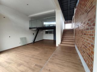 Foto 3 de Local Comercial en  Sangolqui 113m² con Mezanine