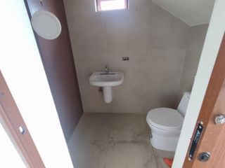 Foto 17 de Local Comercial en  Sangolqui 113m² con Mezanine