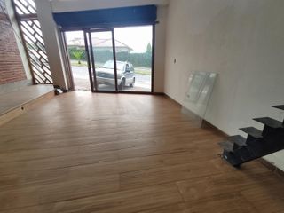 Foto 19 de Local Comercial en  Sangolqui 113m² con Mezanine