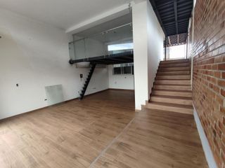 Foto 1 de Local Comercial en  Sangolqui 113m² con Mezanine