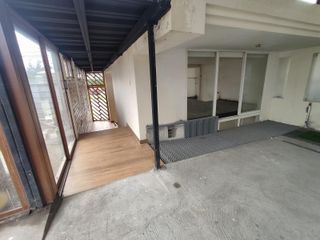 Foto 15 de Local Comercial en  Sangolqui 113m² con Mezanine
